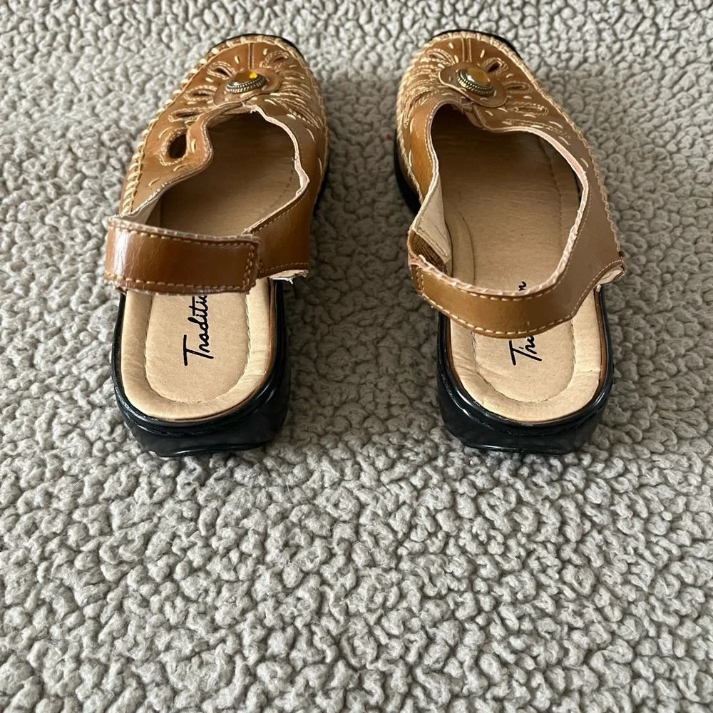 Size 5M Traditional sandals - Picture 6 of 6